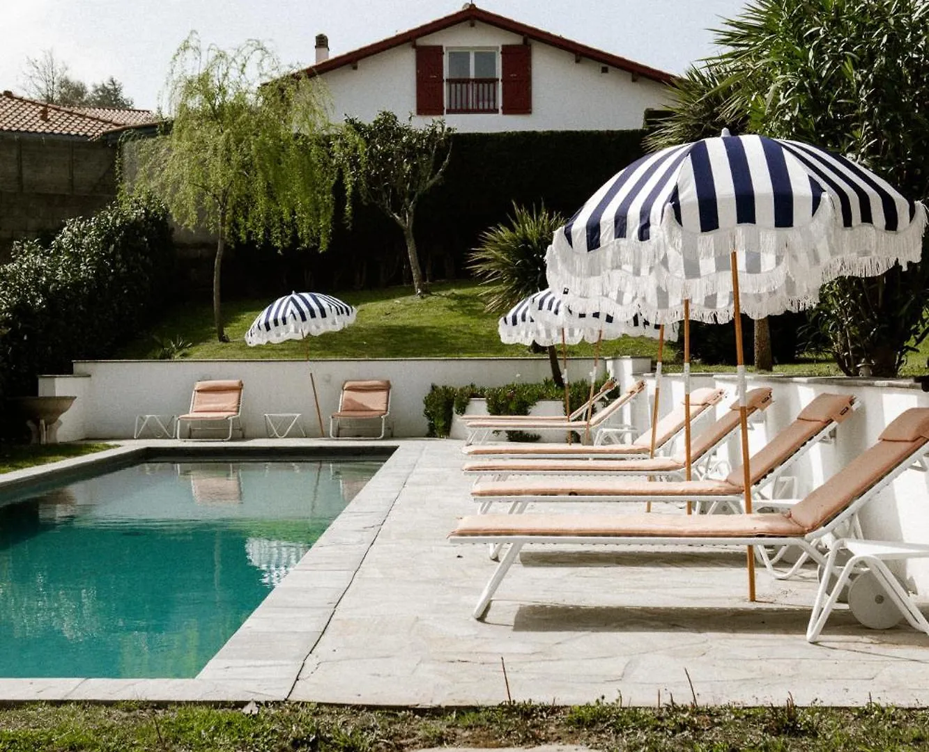 Villa Centre Guethary Piscine Acces Ocean A Pied